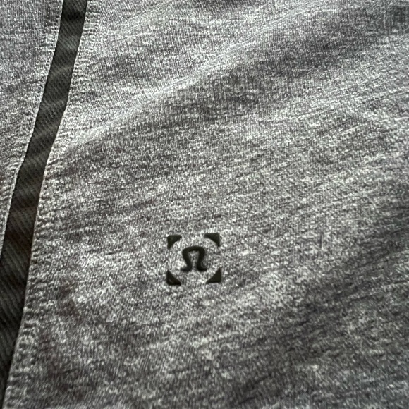 Lululemon Pace Breaker Short 9in inseam - Picture 3 of 4